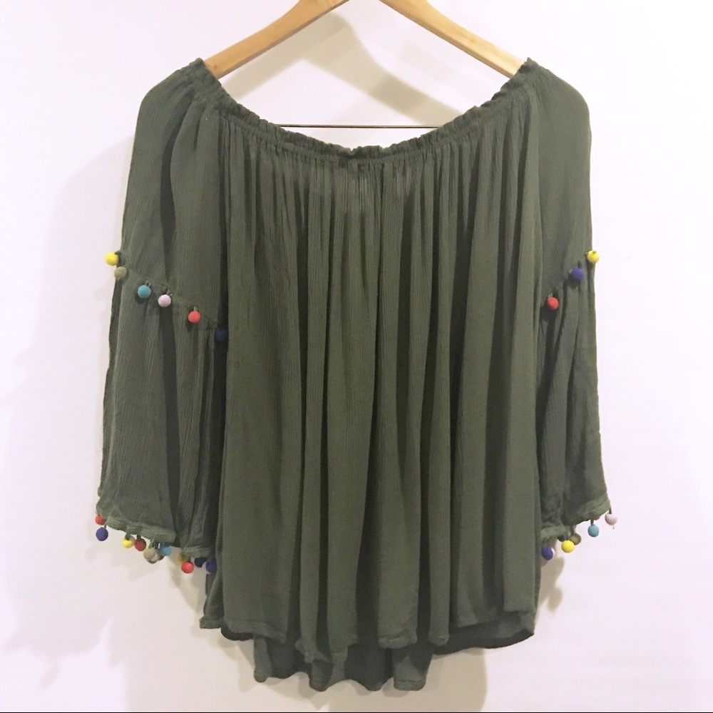 🚌 Off The Shoulder Green Pom Pom Blouse 1X - Picture 3 of 6
